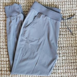 Athleta Jogger Pants Exercise Size 10 Grey